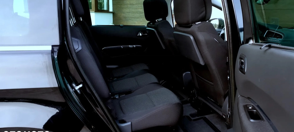 Peugeot 5008 cena 26500 przebieg: 205000, rok produkcji 2011 z Mogielnica małe 742